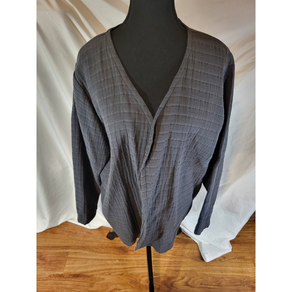 Avaloo 100% Cotton Gray Quilted Size Large Minimalist  Cardigan